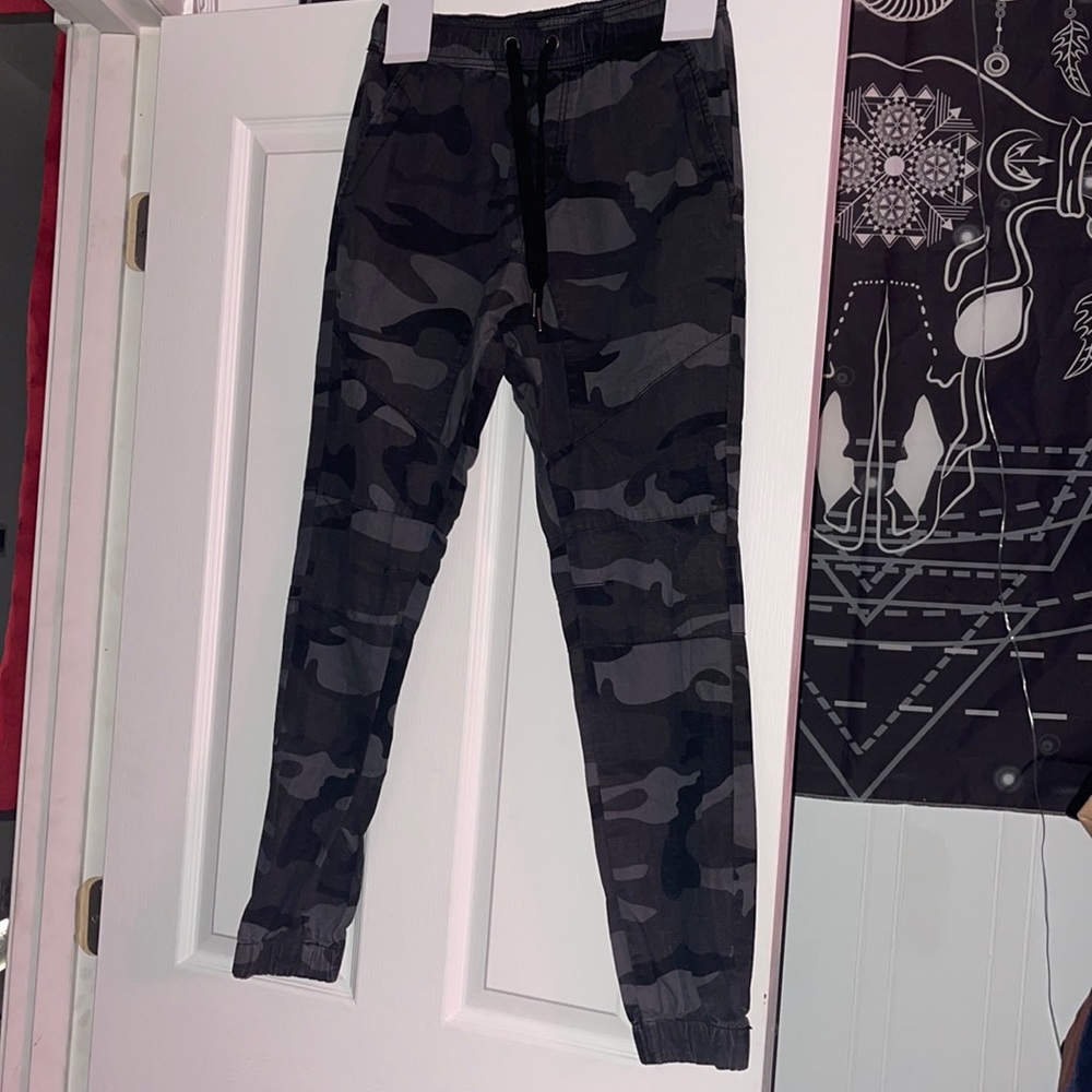 S CSG camo pants